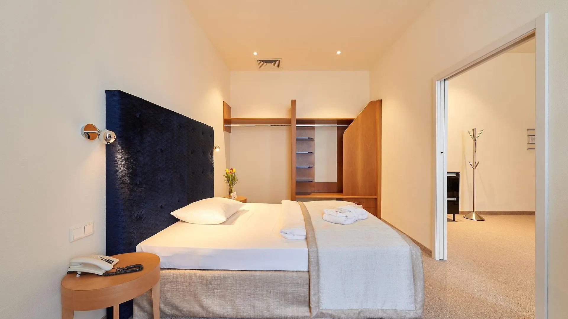 Hilight Suite Hotel