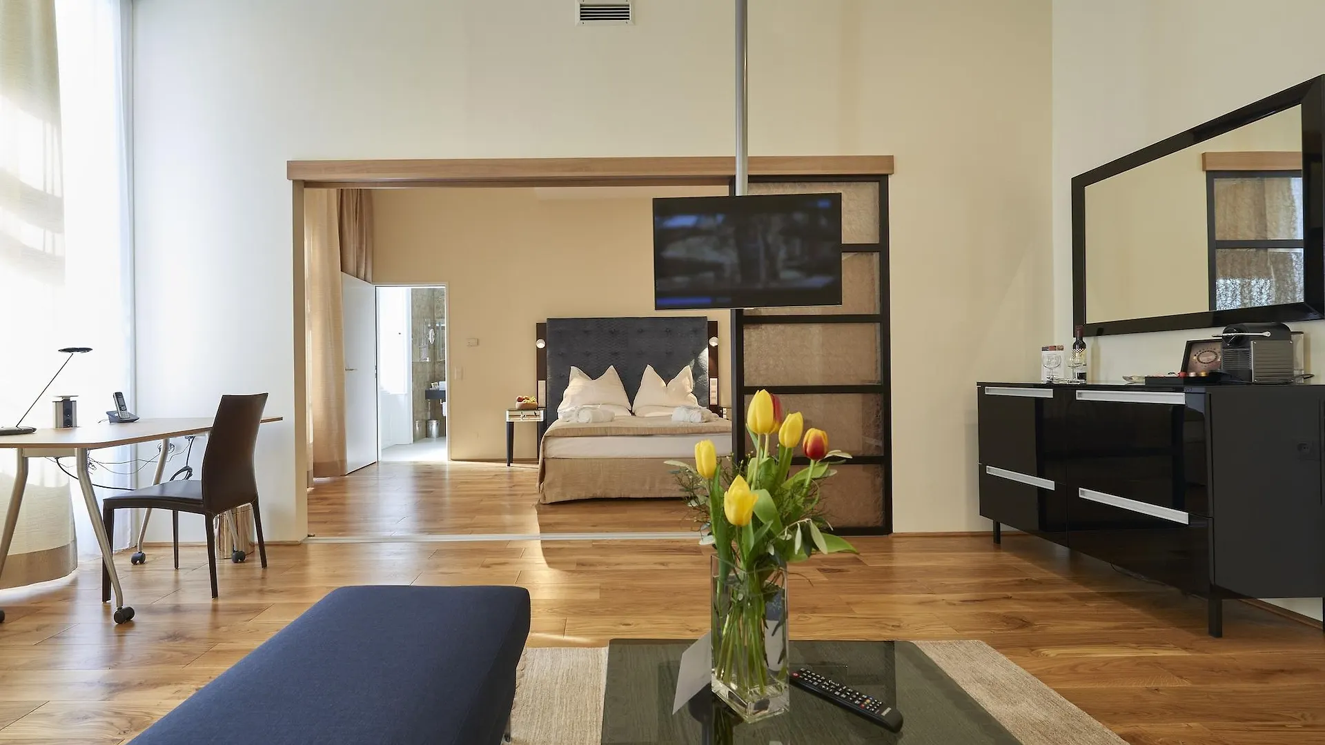 Hilight Suite Hotel