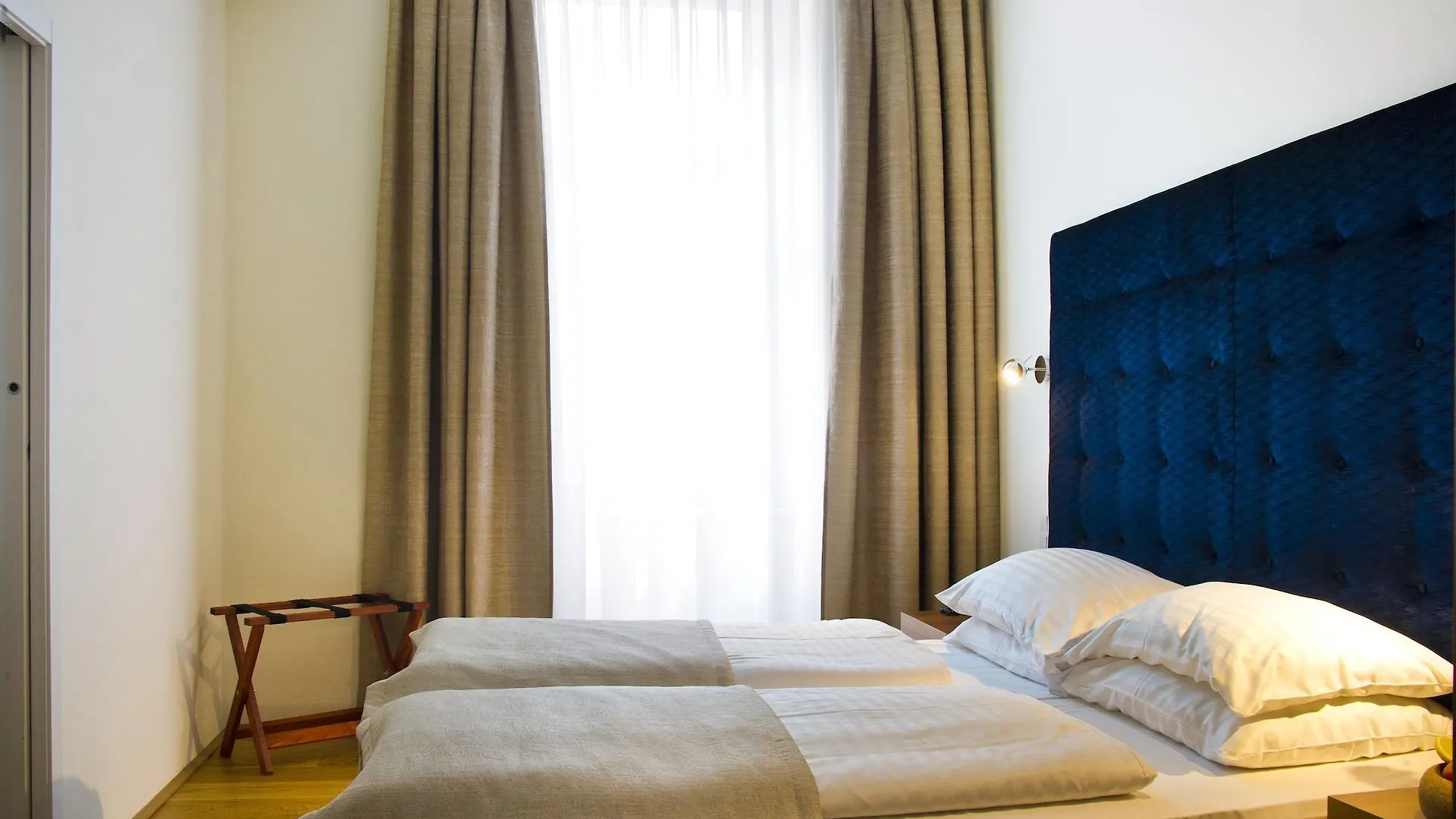 Hilight Suite Hotel