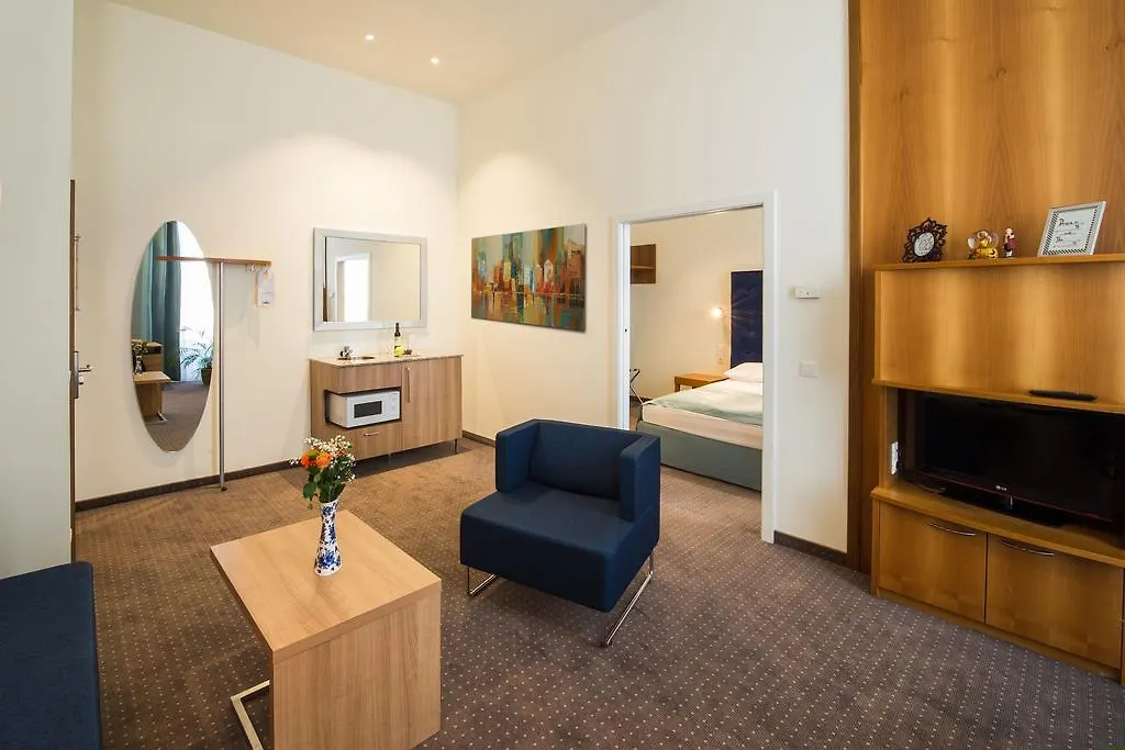 Hilight Suite Hotel