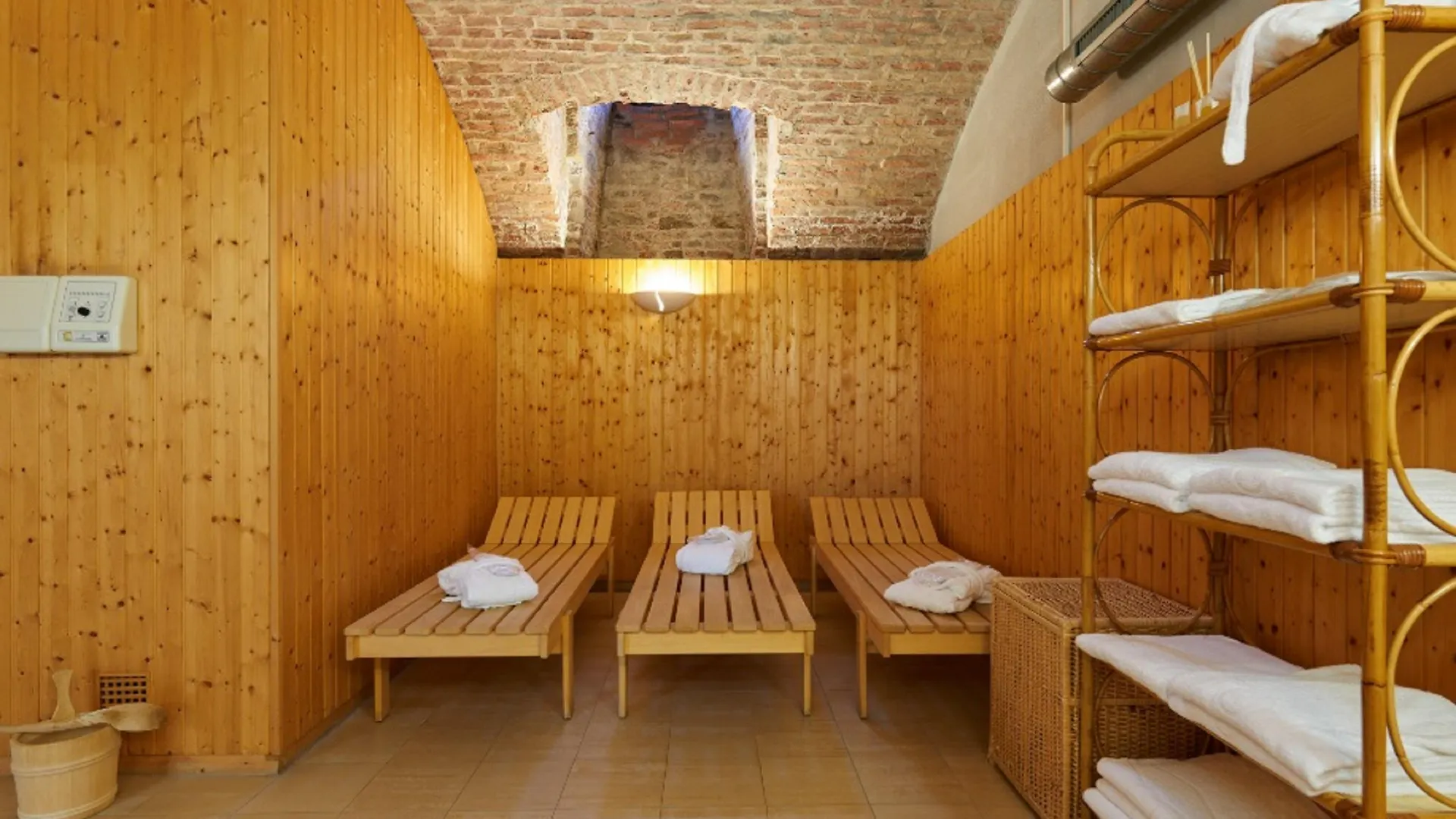 Hilight Suite Hotel 4*, Wien