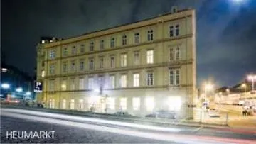 Hilight Suite Hotel